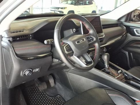 Used 2022 Jeep Compass Trailhawk w/ Trailhawk Elite Group AWD/4WD image 11