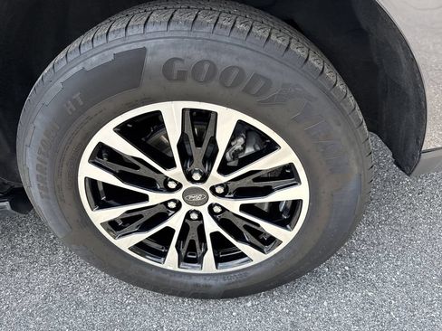 Used 2025 Ford Expedition Max Platinum AWD/4WD image 21