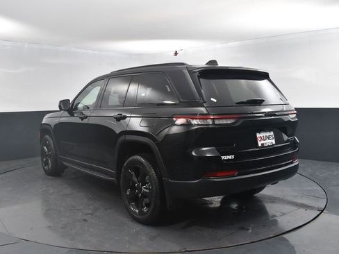 New 2025 Jeep Grand Cherokee Limited w/ Black Appearance Package AWD/4WD image 7