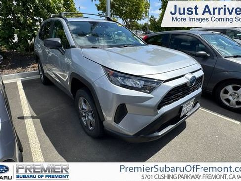 Used 2022 Toyota RAV4 LE AWD/4WD image 1