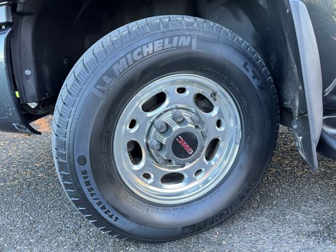 Used 2003 GMC Sierra 2500 SLE image 29