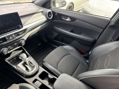 Used 2022 Kia Forte GT-Line w/ GT-Line Technology Package image 9