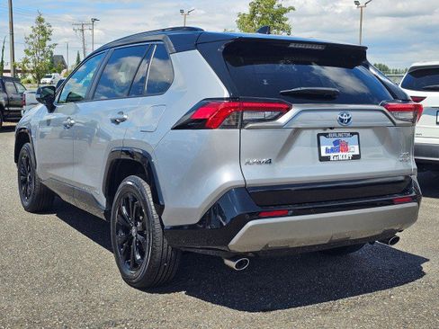 Used 2023 Toyota RAV4 XSE AWD/4WD image 5
