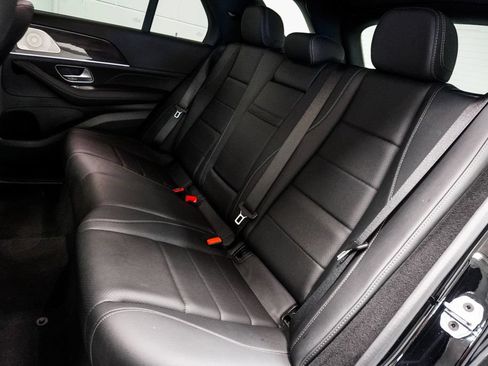 Used 2025 Mercedes-Benz GLE 450e 4MATIC image 9