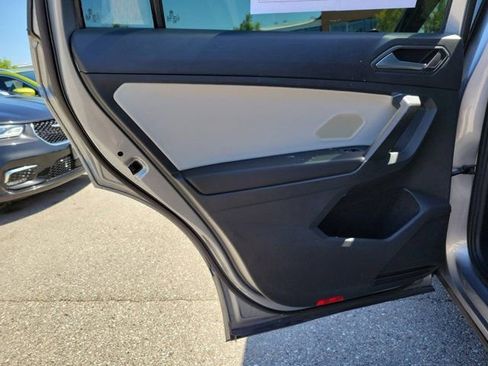 Used 2021 Volkswagen Tiguan SE R-Line FWD image 11