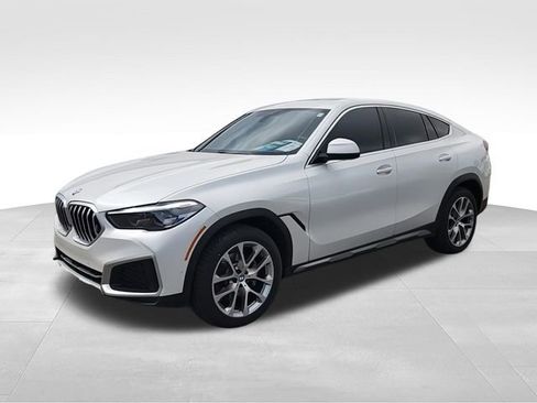 Used 2023 BMW X6 xDrive40i w/ Premium Package AWD/4WD image 4