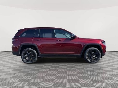 New 2025 Jeep Grand Cherokee Altitude AWD/4WD image 6