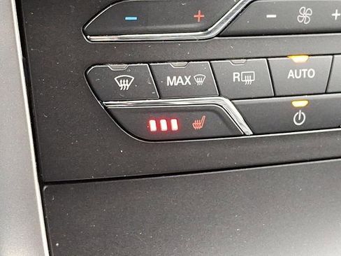 Certified 2020 Ford Edge SEL w/ Convenience Package image 24