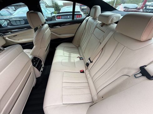 Used 2018 BMW 530i image 11