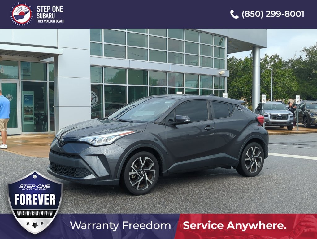 Used 2022 Toyota C-HR XLE FWD image 2