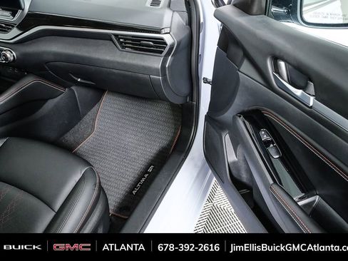 Used 2023 Nissan Altima 2.5 SR w/ SR Premium Package image 26