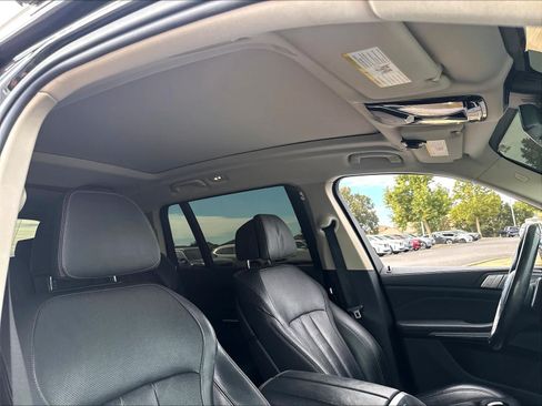 Used 2020 BMW X7 xDrive40i w/ Premium Package AWD/4WD image 28