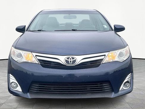 Used 2014 Toyota Camry XLE w/ Leather Package image 3