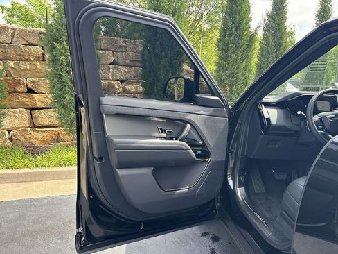 New 2026 Land Rover Range Rover Sport SE AWD/4WD image 17