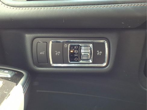 Used 2025 Lincoln Aviator Reserve w/ Equipment Group 201A AWD/4WD image 18