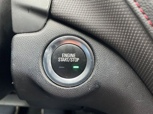 Used 2023 Chevrolet Equinox RS AWD/4WD image 17
