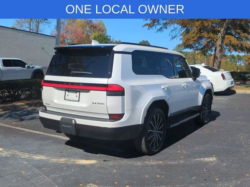 Used 2024 Lexus GX 550 image 5