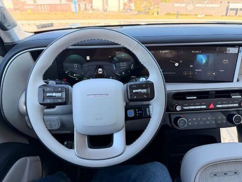 Used 2026 Hyundai Palisade Calligraphy image 12