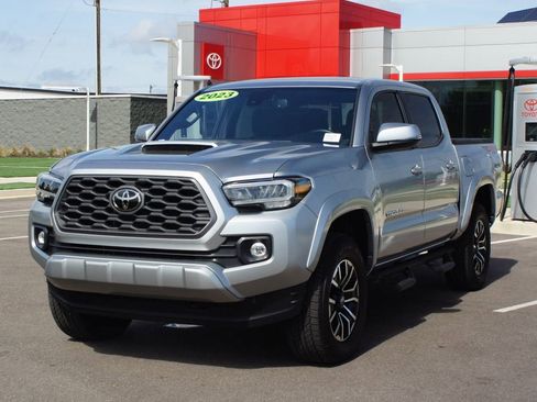 Used 2023 Toyota Tacoma TRD Sport w/ Technology Package image 24