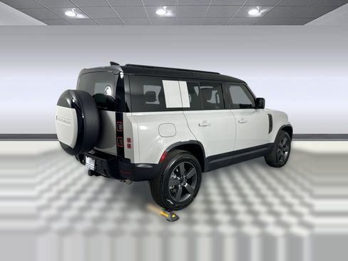 Used 2026 Land Rover Defender 110 S AWD/4WD image 8