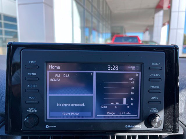 Used 2022 Toyota RAV4 LE AWD/4WD image 18