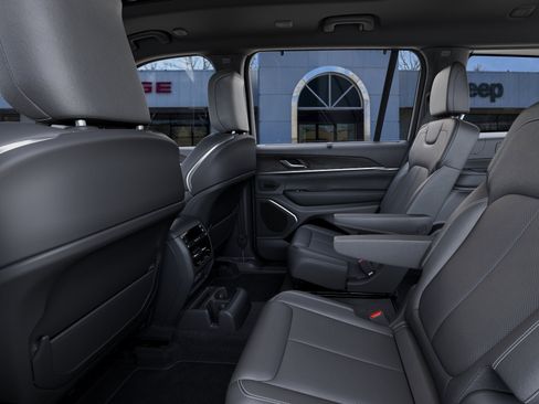 New 2025 Jeep Grand Cherokee L Overland w/ Advanced Protech Group III AWD/4WD image 47