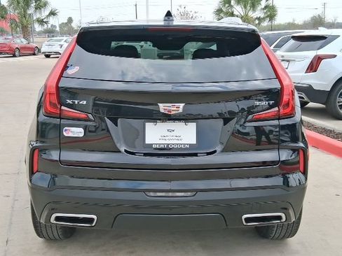 Used 2025 Cadillac XT4 Premium Luxury FWD image 5