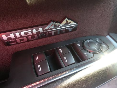 Certified 2024 Chevrolet Silverado 1500 High Country w/ Technology Package AWD/4WD image 27