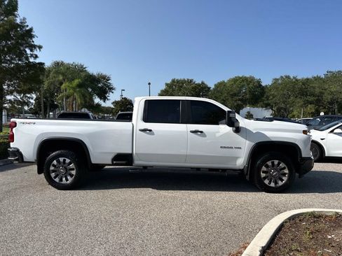 Used 2025 Chevrolet Silverado 2500 Custom w/ Custom Value Package AWD/4WD image 2
