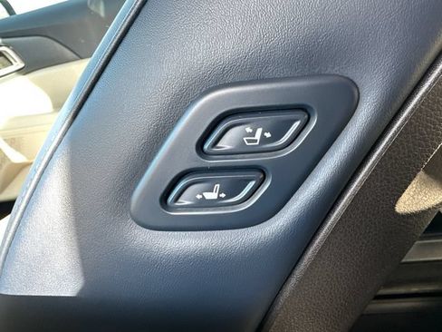 Used 2026 Kia Carnival EX FWD image 20