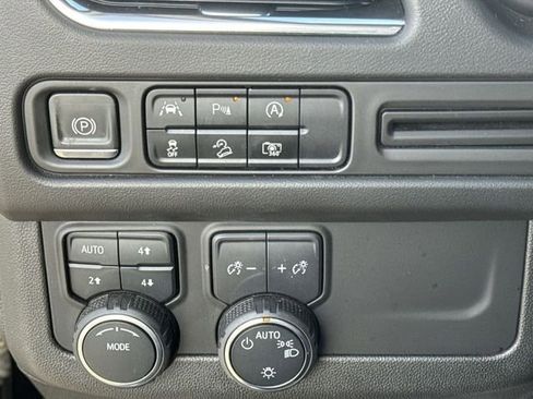 Used 2023 Chevrolet Tahoe Z71 w/ Luxury Package image 17