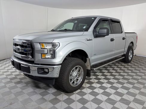 Used 2017 Ford F150 XLT AWD/4WD image 3