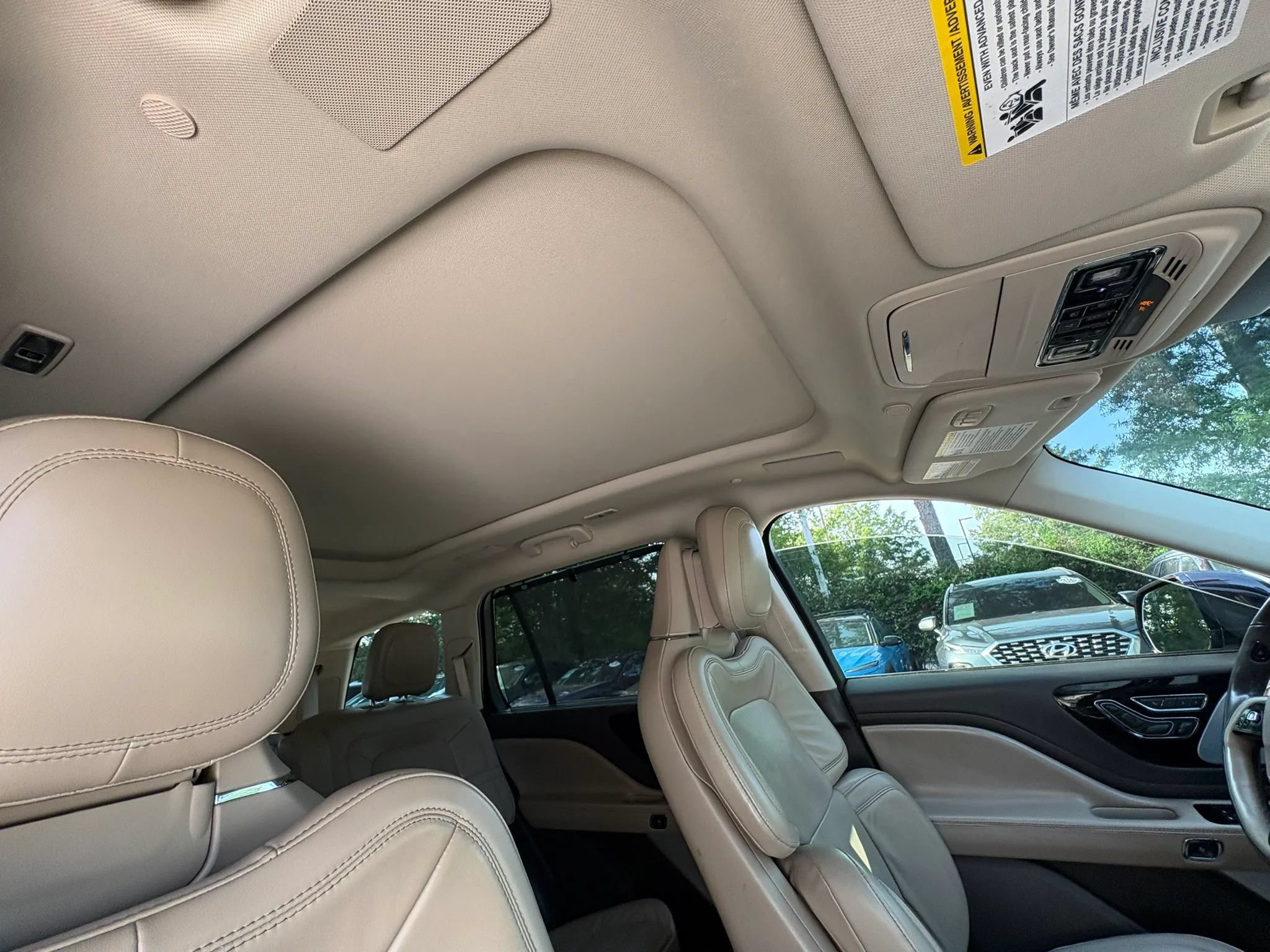 Used 2020 Lincoln Aviator Reserve w/ Equipment Group 202A AWD/4WD image 12