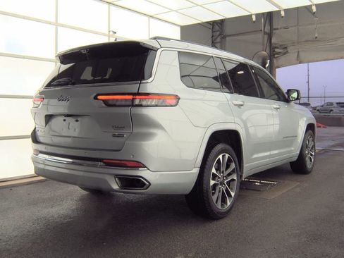 Used 2021 Jeep Grand Cherokee L Overland w/ Luxury Tech Group IV AWD/4WD image 8