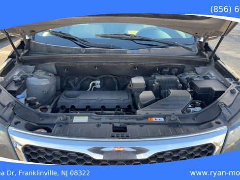 Used 2013 Kia Sorento LX image 16
