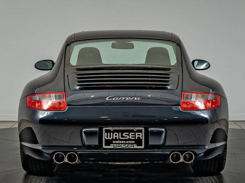 Used 2005 Porsche 911 Carrera RWD image 7