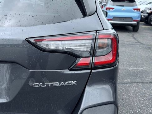 Used 2024 Subaru Outback Premium AWD/4WD image 8