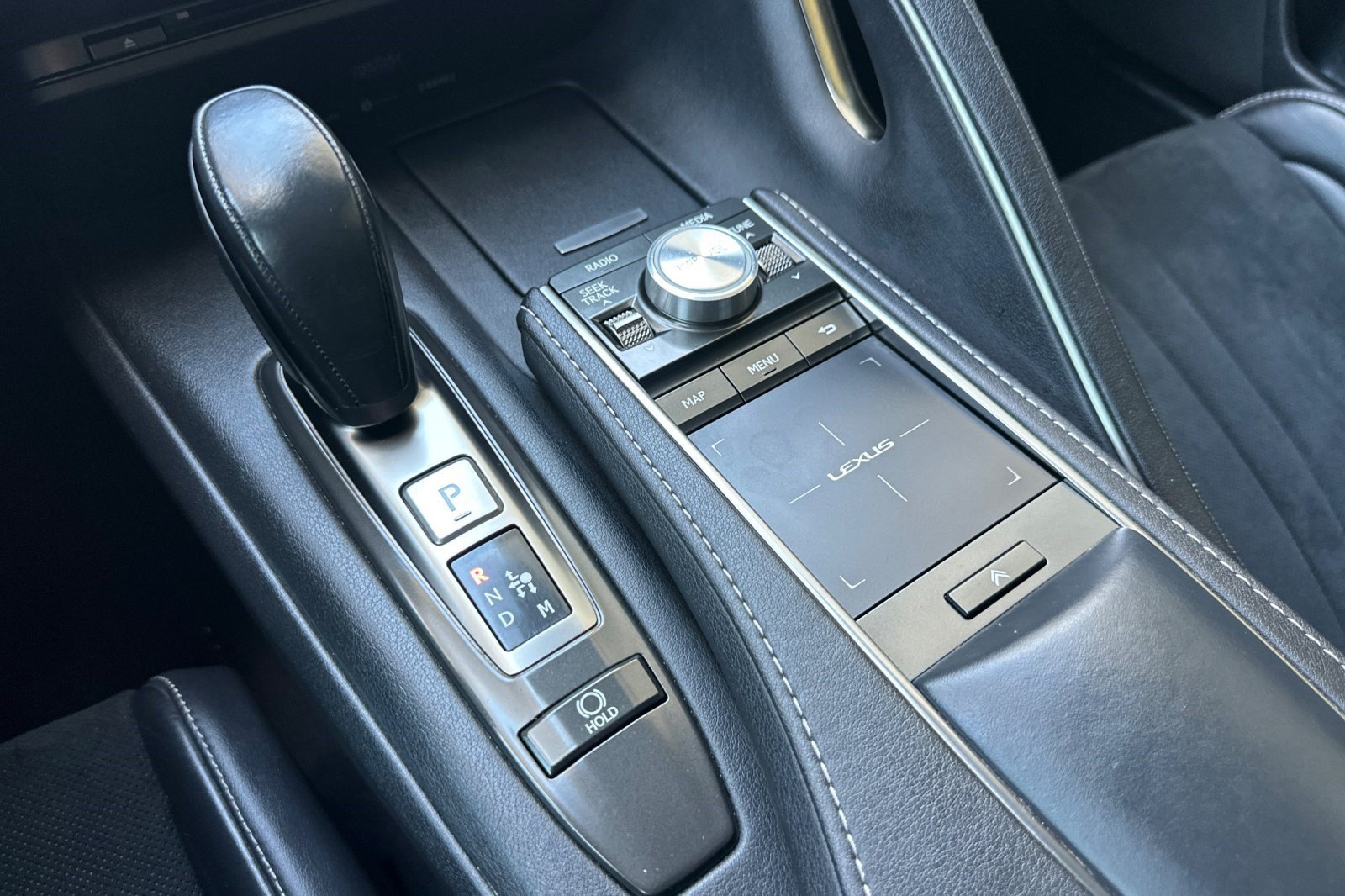 Used 2018 Lexus LC 500 Coupe w/ Sport Package RWD image 18