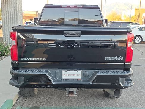 Used 2021 Chevrolet Silverado 2500 High Country w/ Z71 Off-Road Package image 8