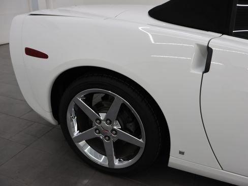 Used 2007 Chevrolet Corvette Convertible w/ Preferred Equipment Group RWD image 23