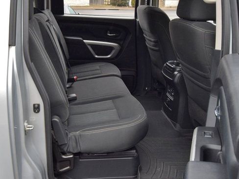 Used 2017 Nissan Titan SV image 36