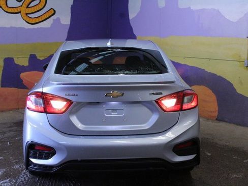 Used 2018 Chevrolet Cruze Premier image 7