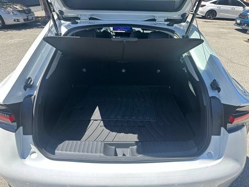 Used 2026 Toyota Prius XLE FWD image 7