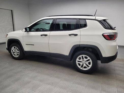 Used 2018 Jeep Compass Sport AWD/4WD image 3