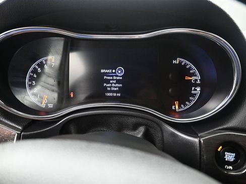 Used 2017 Jeep Grand Cherokee Altitude AWD/4WD image 13