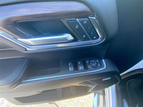 Used 2023 GMC Sierra 1500 SLT w/ SLT Premium Plus Package image 22