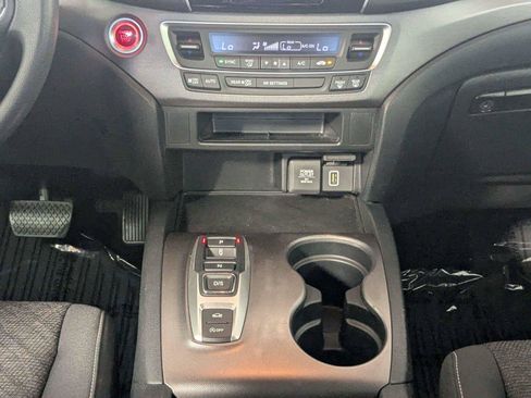 Used 2022 Honda Ridgeline Sport image 39