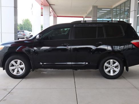 Used 2010 Toyota Highlander SE AWD/4WD image 4
