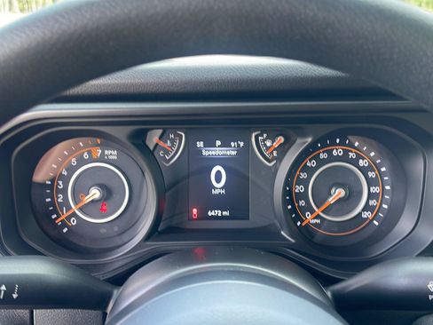 Used 2025 Jeep Gladiator Sport AWD/4WD image 14