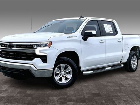 Used 2022 Chevrolet Silverado 1500 LT image 3